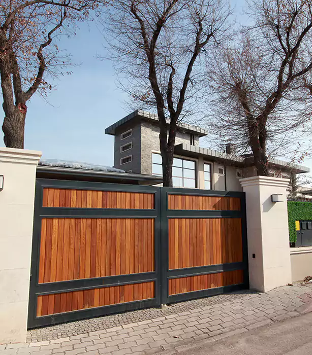 Wooden Gate Repair Coral Gables